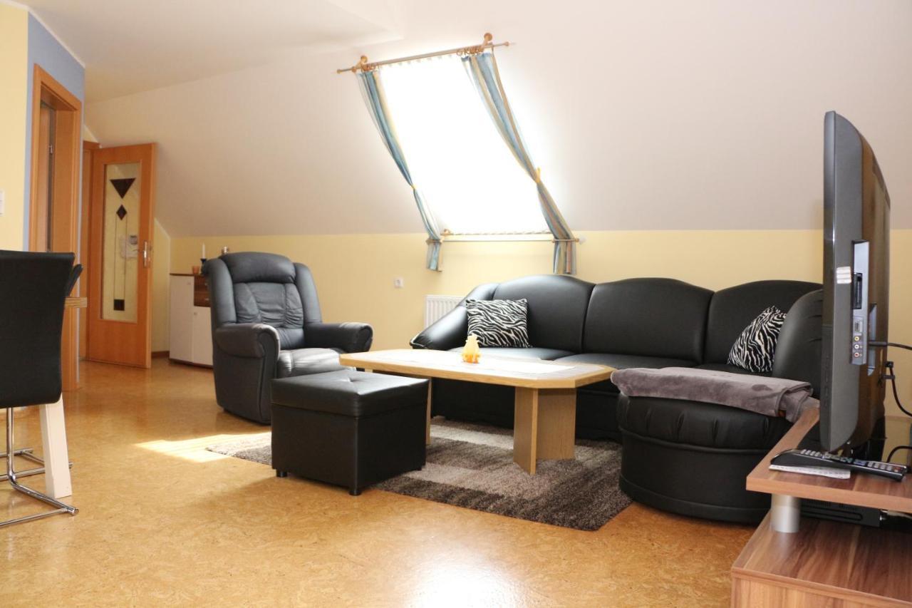 Ferienwohnung Moni Geiseldorf ภายนอก รูปภาพ