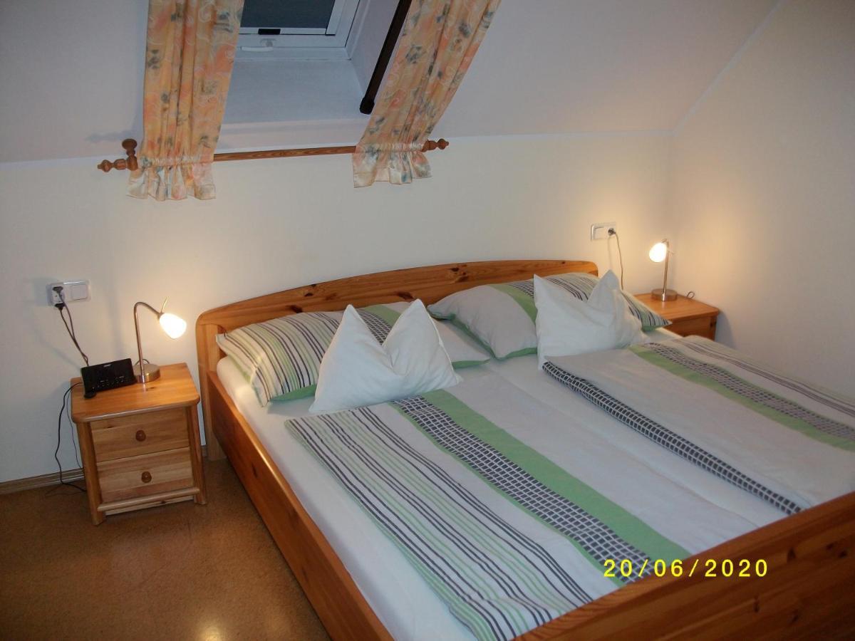 Ferienwohnung Moni Geiseldorf ภายนอก รูปภาพ